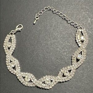 94.  Prong Set Closed Back Rhinestone Bracelet Like New